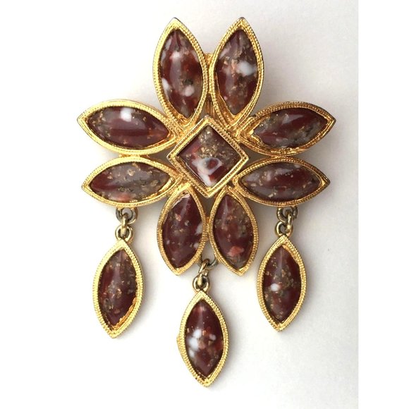 Vintage Signed CELEBRITY NY Red Matrix Dangle Pin Brooch / Pendant Gold Tone - Picture 1 of 3